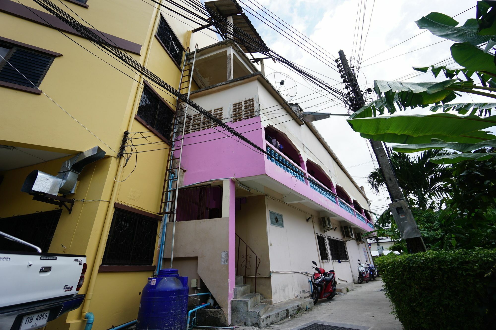 Kookkai House Hostel Patong Ngoại thất bức ảnh